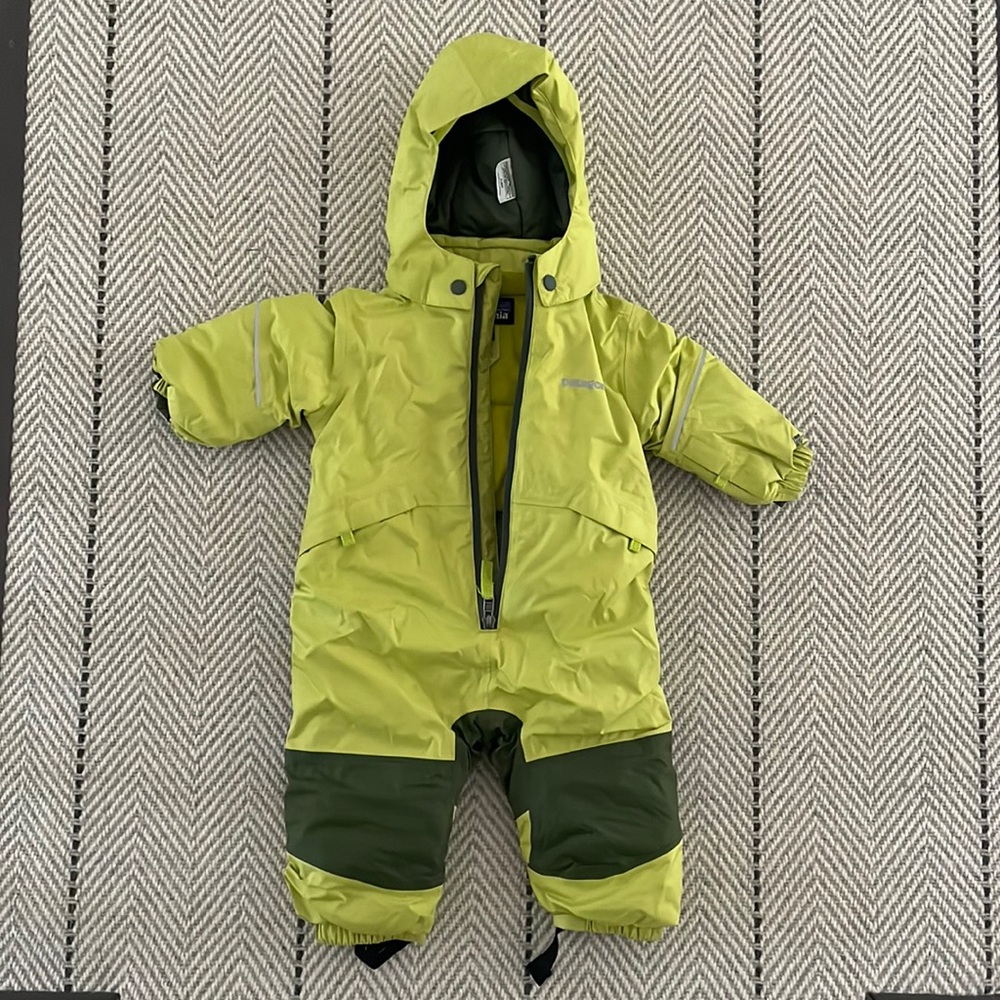 Patagonia snow pile suit one piece. Like new